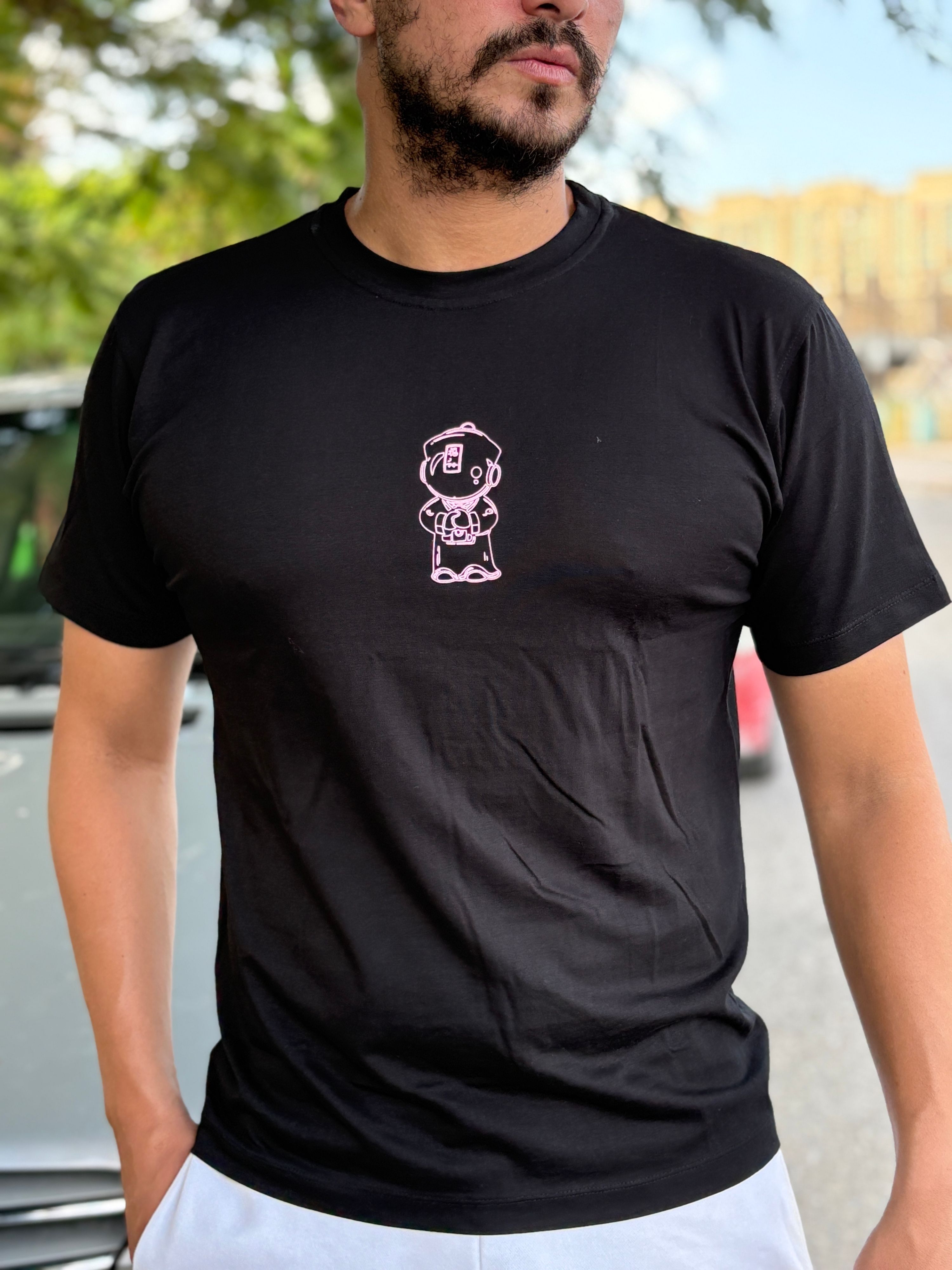 Black basic unisex tee