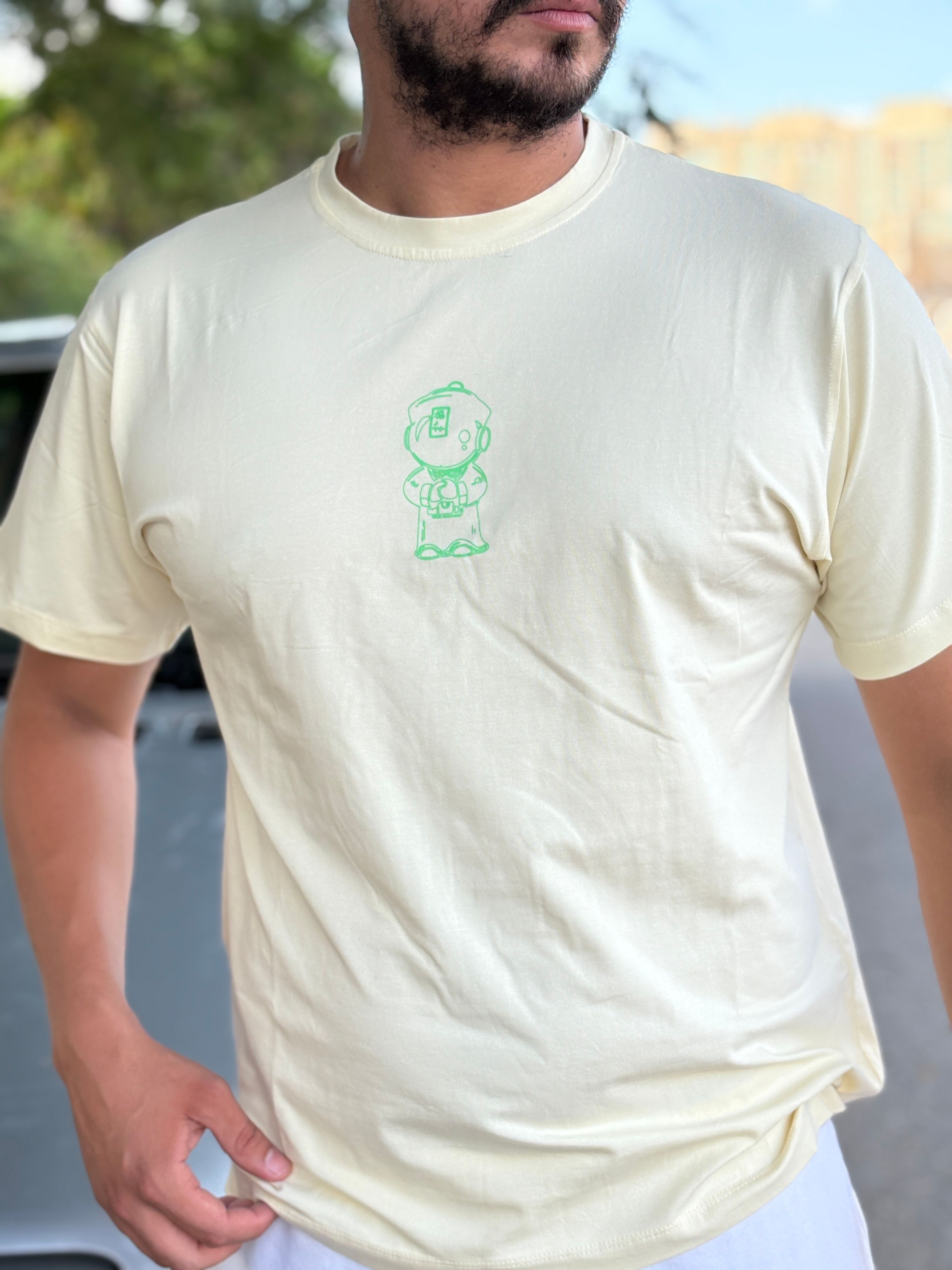 Butter yellow basic unisex tee